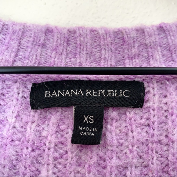 Banana Republic Lilac Purple V-Neck Sweater Alpaca/Merino Blend - Picture 3 of 4